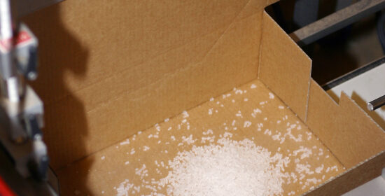 Automatic packaging of medicine with dry ice